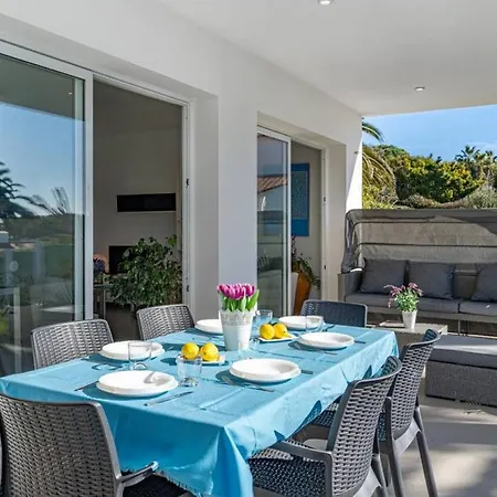 Villa Abril By 3villas
