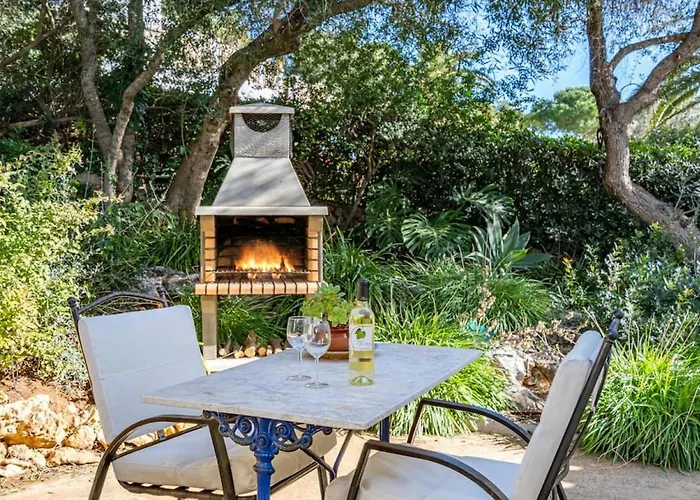 Villa Abril Binisafua