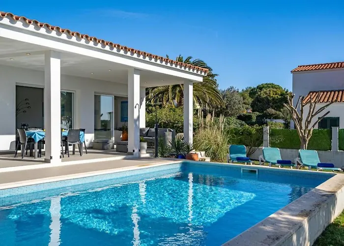 Villa Abril Binisafua